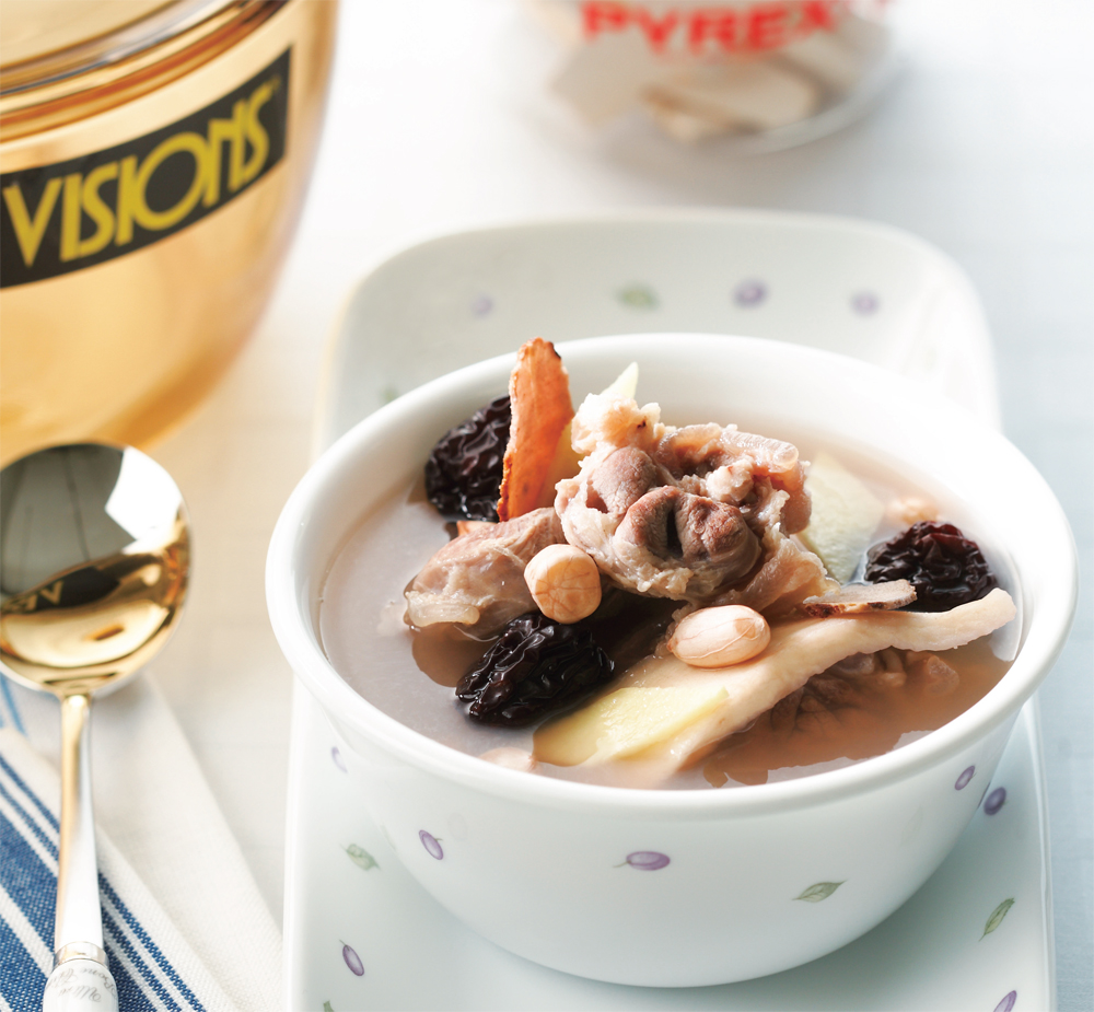 淮山土茯苓炖猪腱