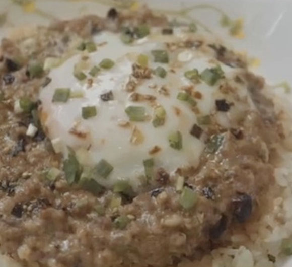 蓝纹芝士肉饼饭